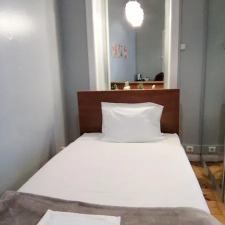 ホステル カーザ アズール シントラ